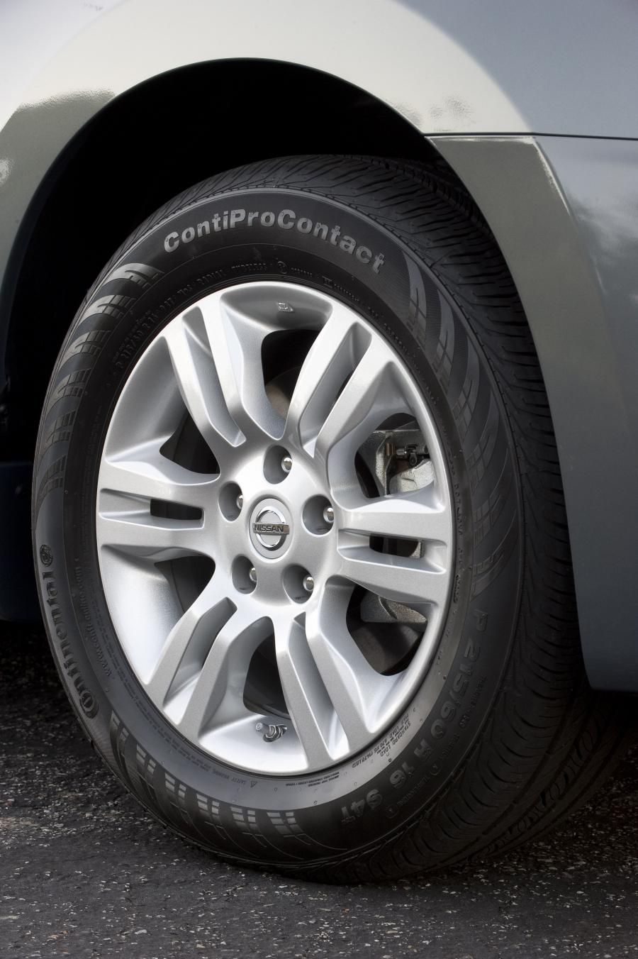  Nissan Altima Hybrid 2010 года  (фото 30 из 48)